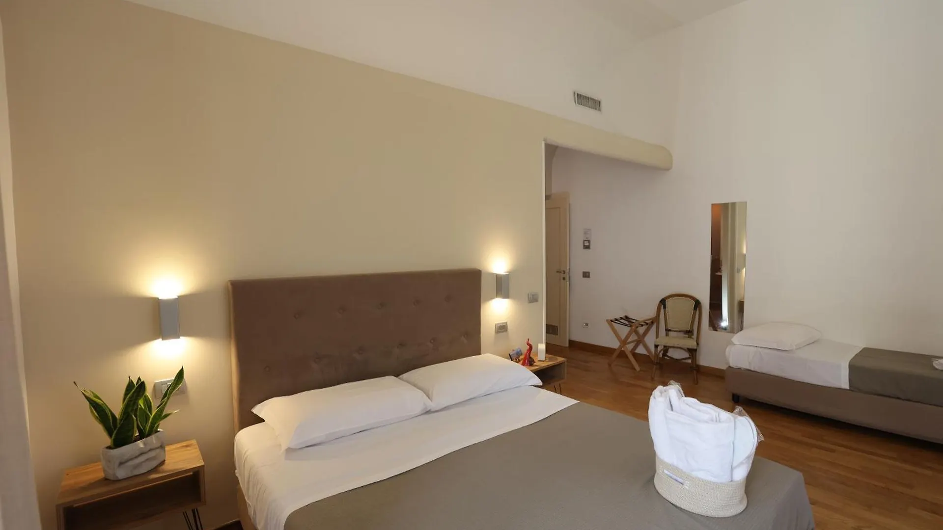 Lungomare Suite & Spa Napoli 0*,  İtalya