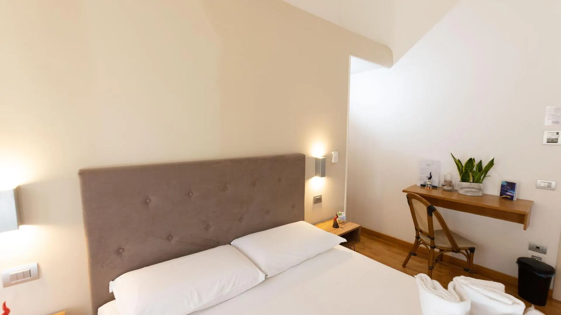 Lungomare Suite & Spa Napoli 0*,  İtalya