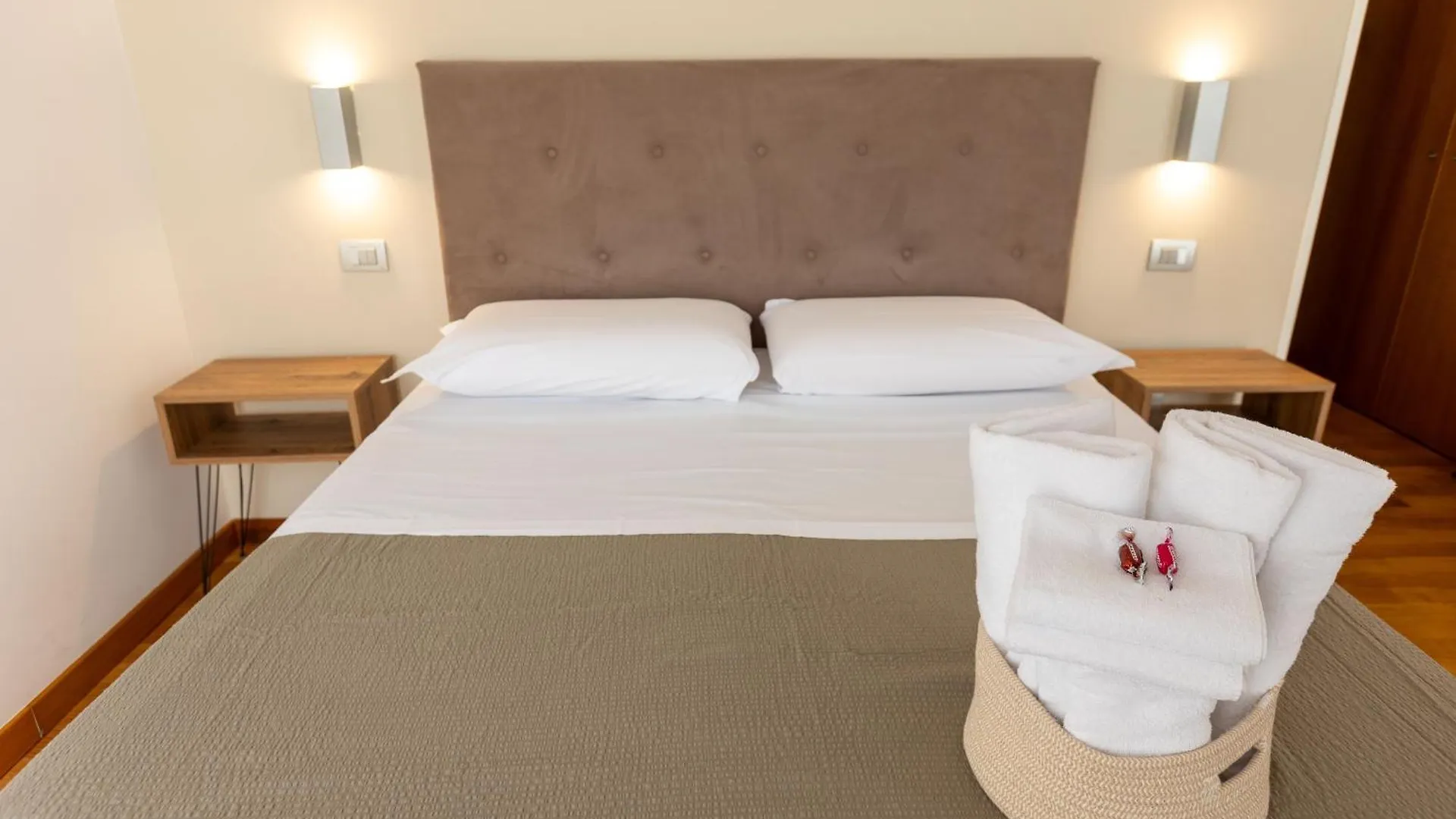 Lungomare Suite & Spa Napoli 0*,