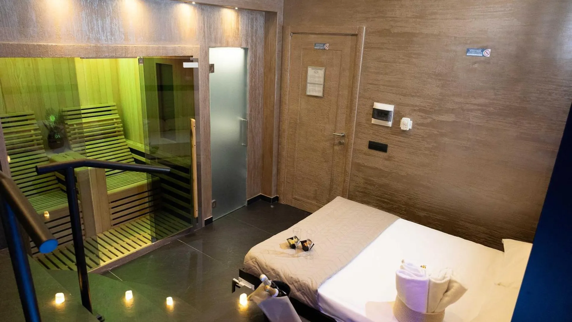 Oda ve Kahvaltı Lungomare Suite & Spa Napoli İtalya